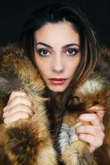 iulia.verdes.actrita.fur.coat.photography